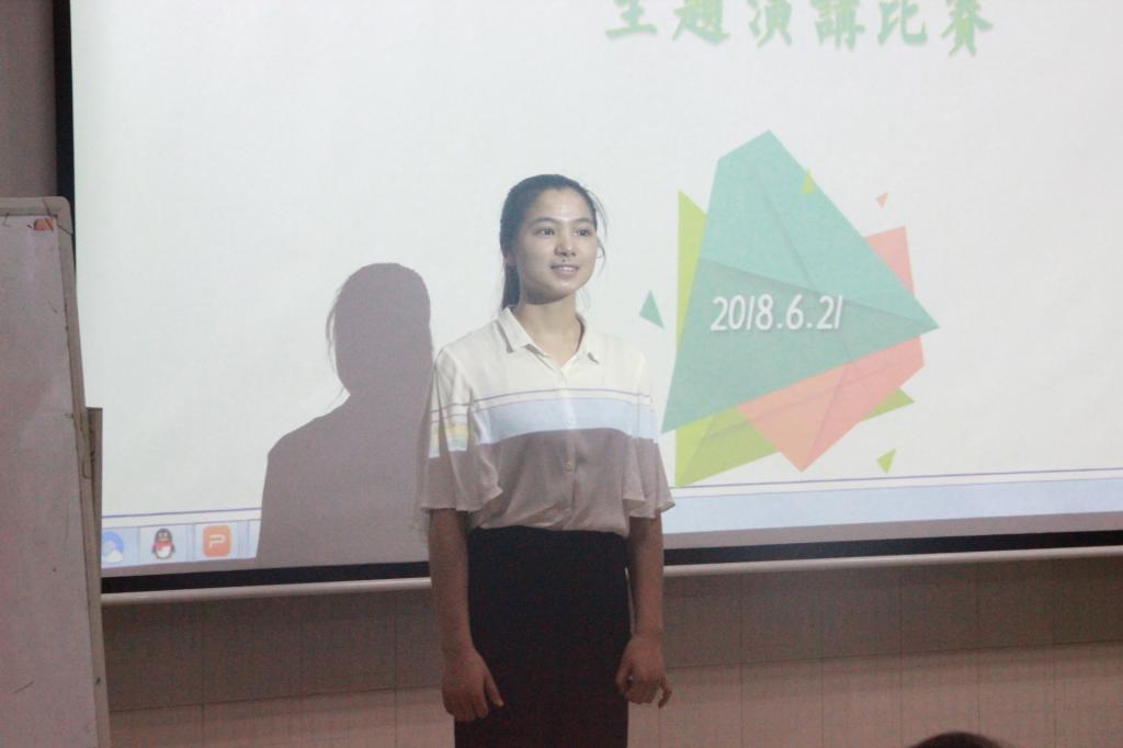 图二 参赛选手奉归(李久阳摄)